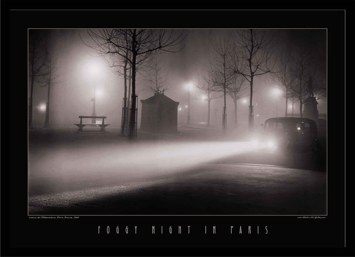 Foggy-Night-in-Paris_frame-